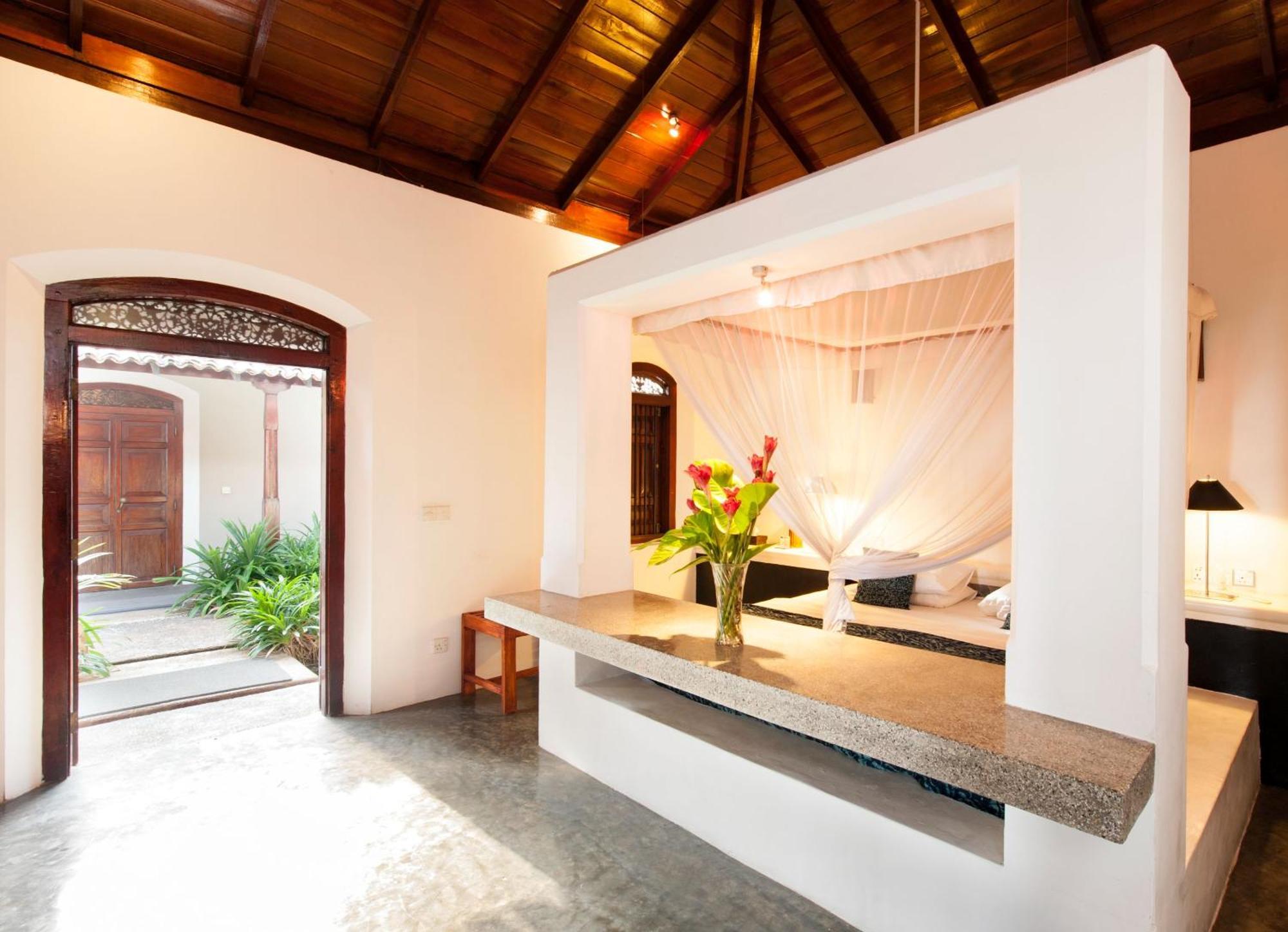 Apa Villa Thalpe Talpe Exterior photo
