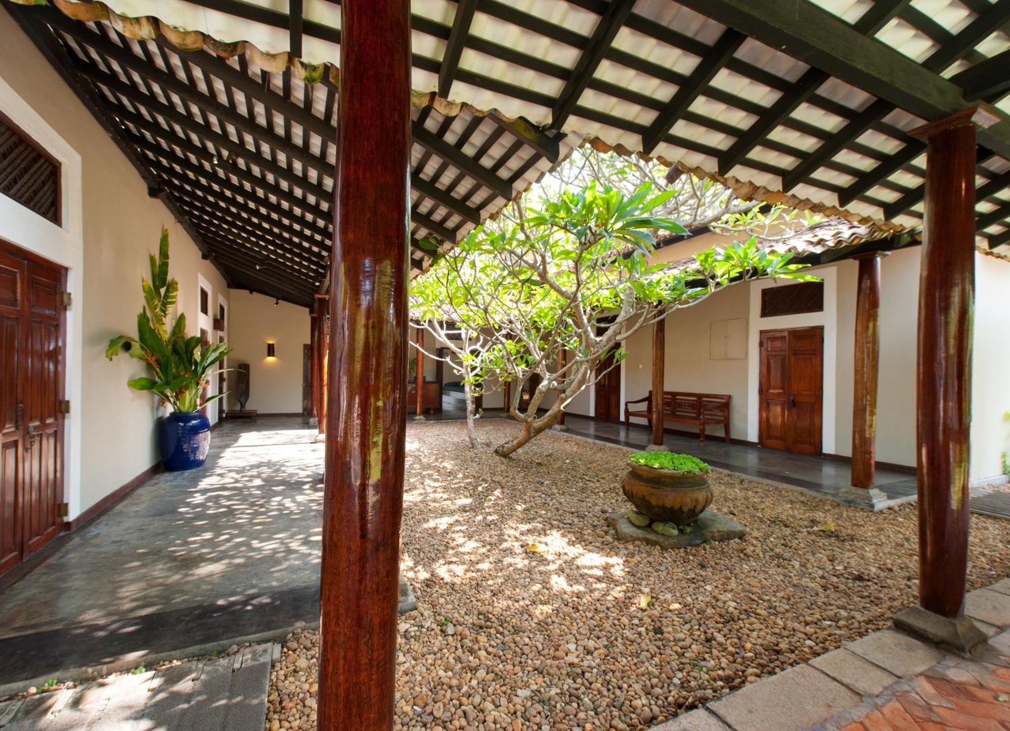 Apa Villa Thalpe Talpe Exterior photo